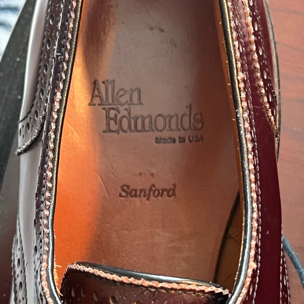 Allen-Edmonds handcrafted men’s dress shoe.  Size 10 E in excellent condition. - Picture 6 of 7
